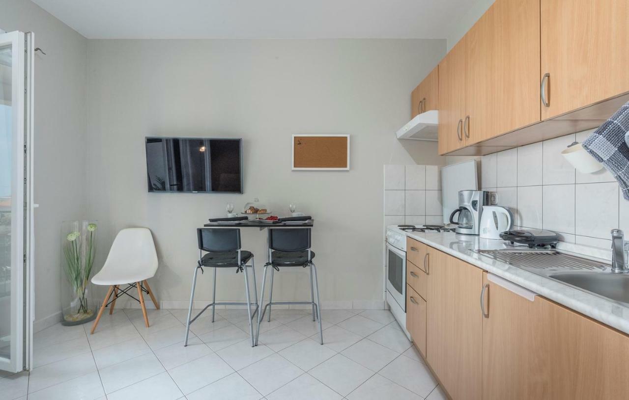 Apartment Green With Balcony Nova Vas  Eksteriør bilde